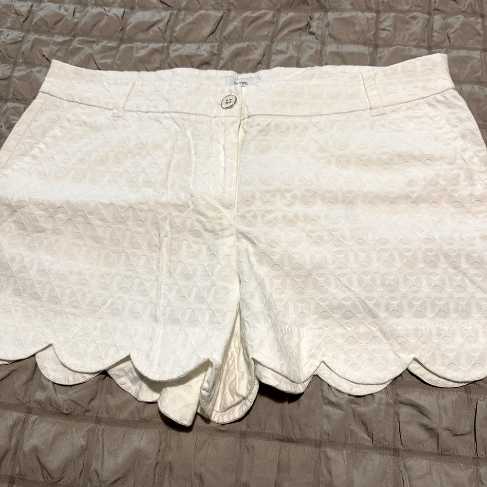 White Crown Ivy (Shelby) Shorts size 14.